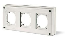 DKC DIS6741300 Крышка 150х328х45 на 3 поста с основанием 70х87 мм от поставщика КабельСпецСтрой